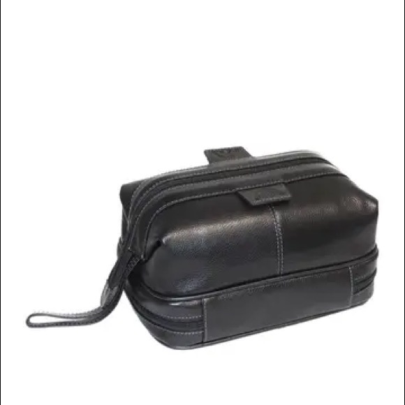 Buxton Country Saddle Bottom Zip Dopp Travel Kit - Picture 3 of 3